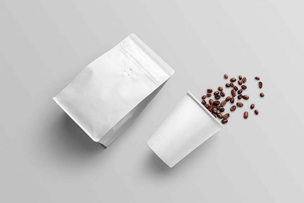纸咖啡袋和纸咖啡杯包装设计效果图样机模板素材下载PSD